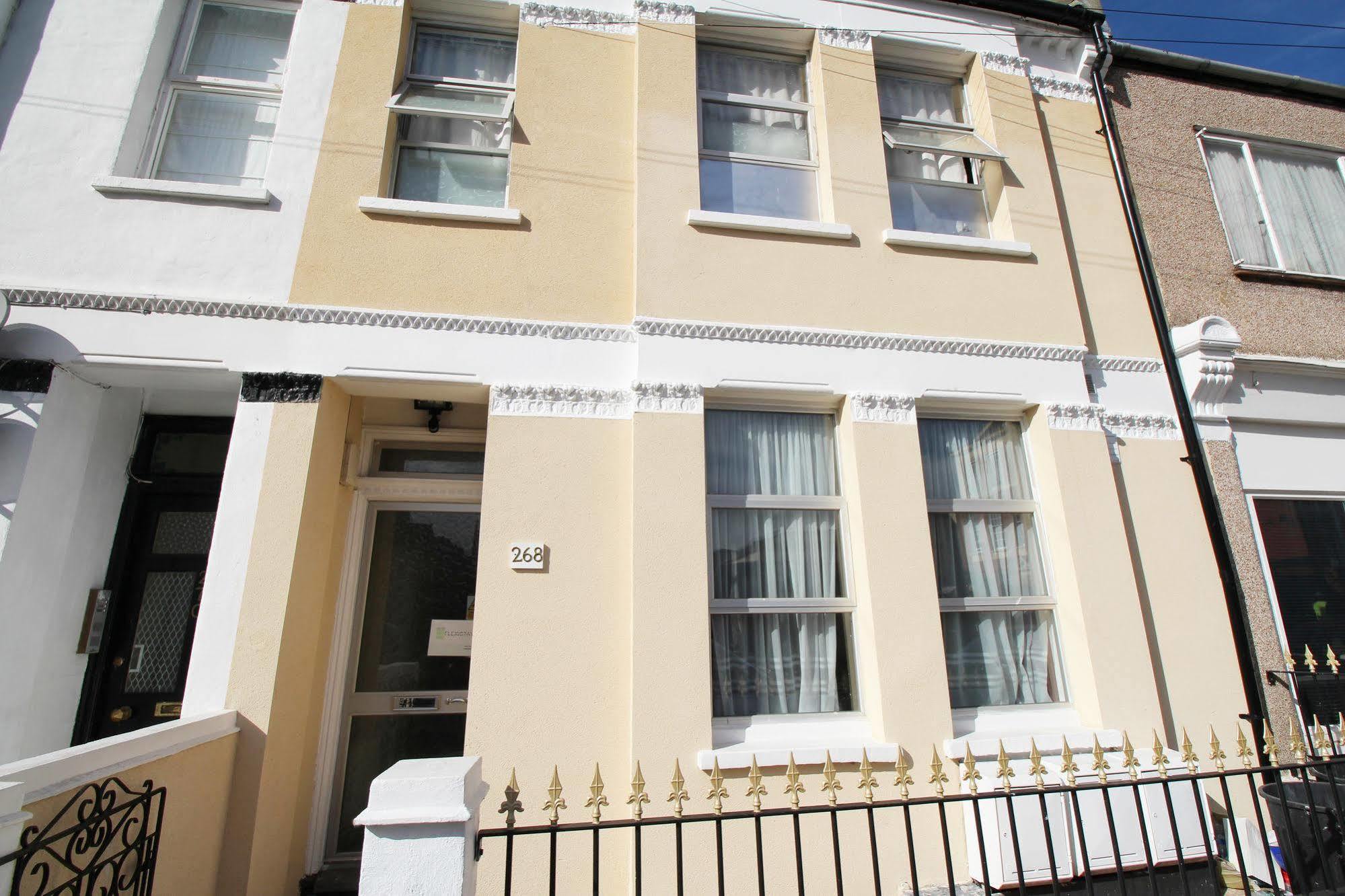 Flexistay Aparthotel Tooting Londen Buitenkant foto