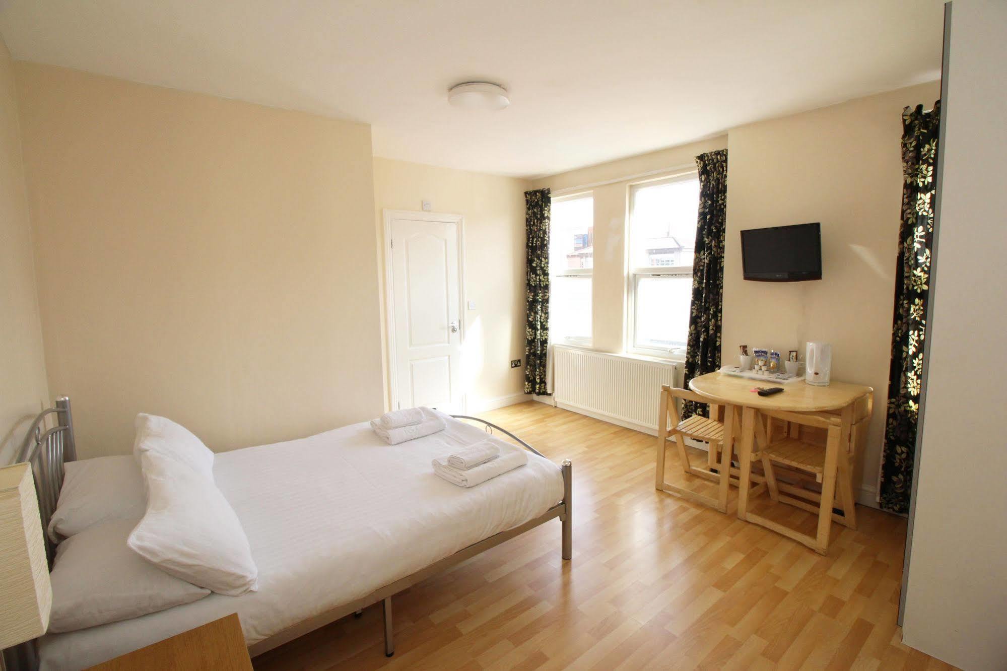 Flexistay Aparthotel Tooting Londen Buitenkant foto