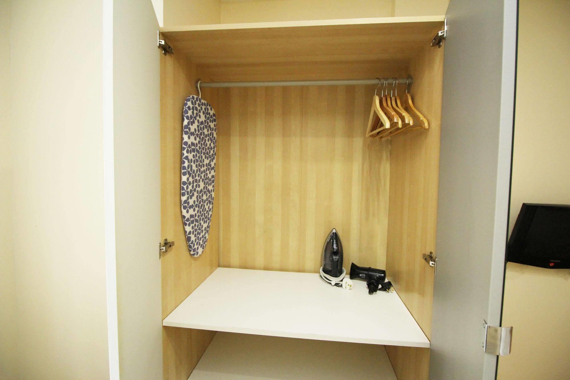 Flexistay Aparthotel Tooting Londen Buitenkant foto